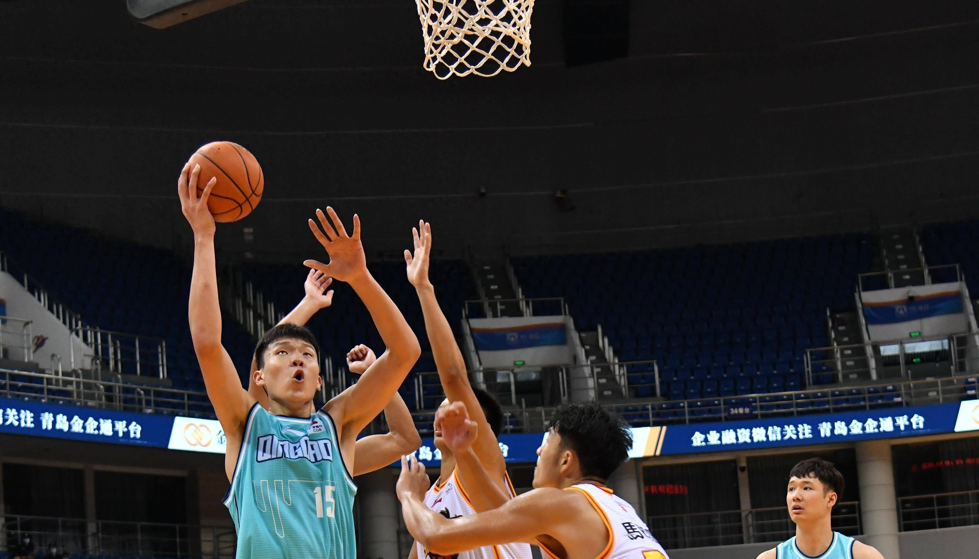 虎扑-CBA常规赛赛程吃紧；迈阿密热火今晨远射贴柱；话题不断；赛程密集仍需轮换的简单介绍