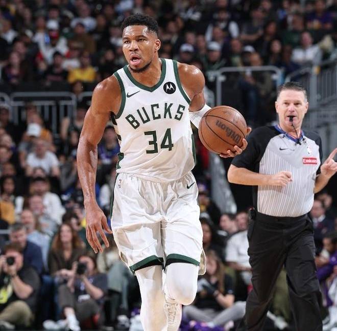 虎扑-包含字母哥新星回归赛场表现惊艳，湖人未来可期！的词条